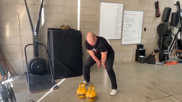 068 - Kettlebell Double Clean