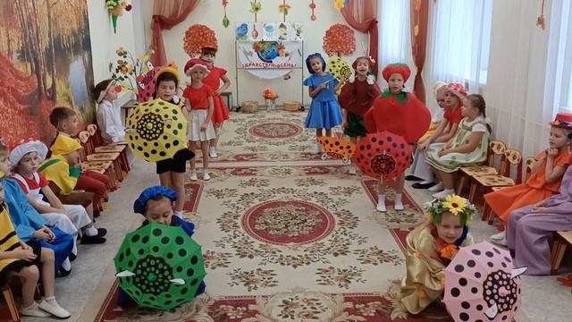 "Выборы главного помощника осени" утренник в подготовительной к школе группе