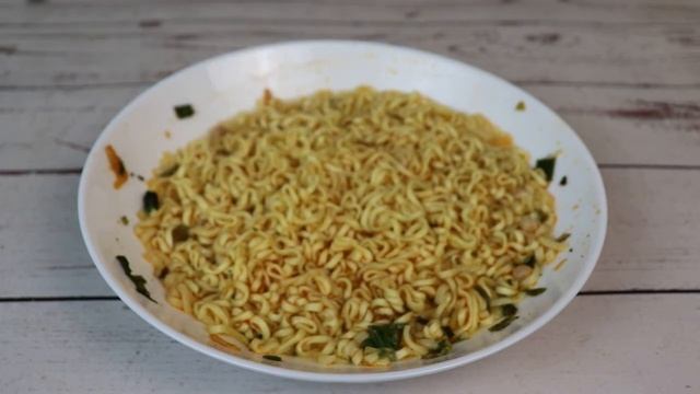 Вьетнамская лапша OMACHI, вкус тигровых креветок на мясном бульоне.