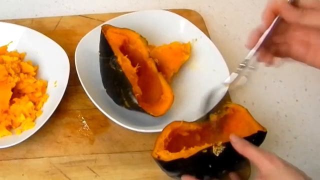 HOW TO COOK A WHOLE SQUASH IN THE INSTANT POT (Or In The Oven!)