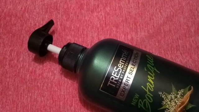 Tresemme New Botanique Shampoo Review|No Paraben Shampoo|Tresemme Shampoo Review|Chemical Free Sham