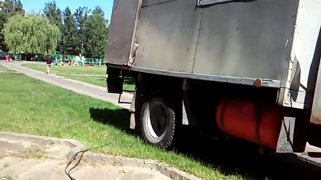 Как резали детские площадки на Востоке