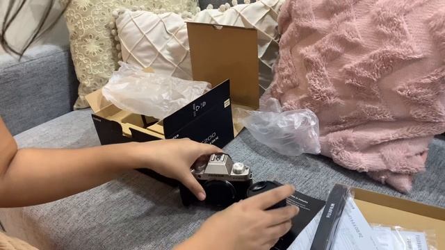 Unboxing my wedding gift |Fujifilm XT200 | Marie Coleen