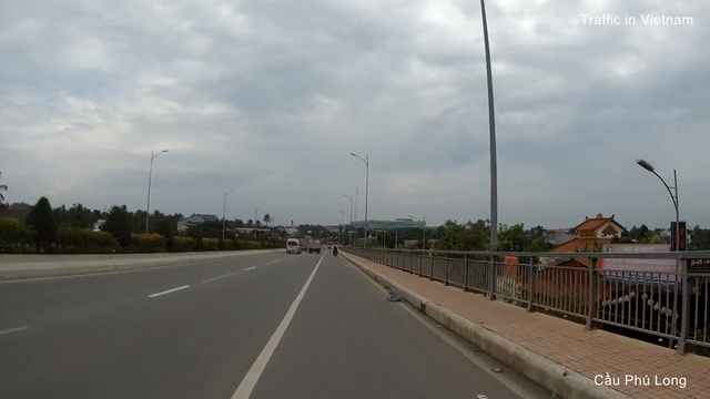 Cầu Phú Long