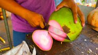 Редкий розовый кокос! Навыки резки кокоса | Камбоджийская уличная еда