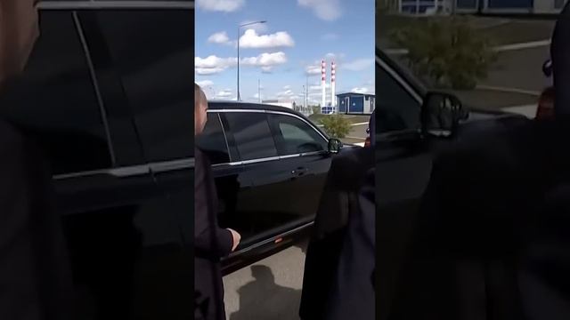 Путин ПОКАЗАЛ Киму свой лимузин