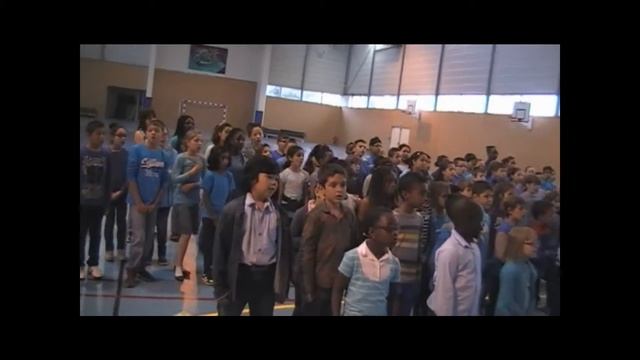 Chorale 2013 Ecole Benoit Malon A Kremlin Bicetre   La Seine   Vanessa Paradis et M