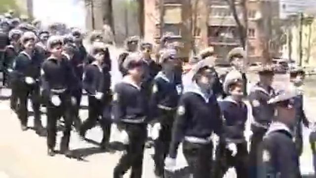 Торжественным строем под барабанный бой 21 05 11 г. - 75 лет "Первомайке"