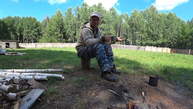 Дорожка у дома в лесу. Задушевный разговор.