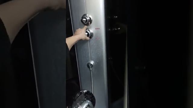Включить воду в душе