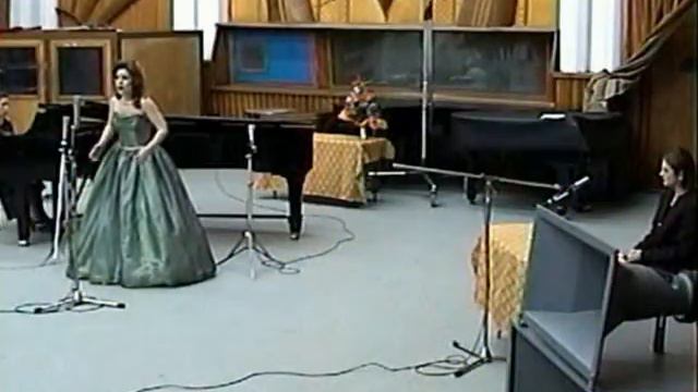 Svetlana Sicencova. Рахманинов.  Oтрывок из Мюссе.wmv