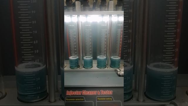 Тестирование бензиновых форсунок и чистка в ультразвуковой ванне.