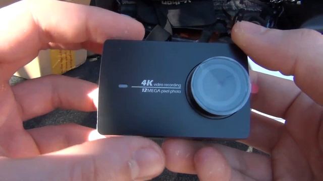 Xiaomi YI 4K - распаковка и первое впечатление (Unboxing)