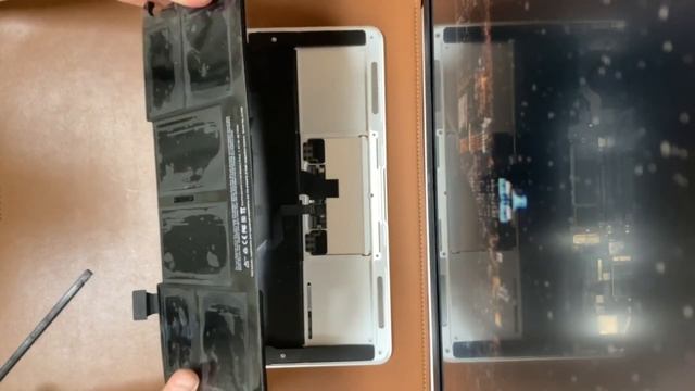 2013 Macbook Air 11 Inch battery replacement