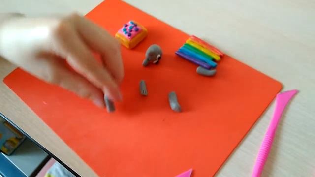 Фигурки из пластилина.  Лепим Нян Кэт.
