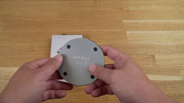 Беспроводная зарядка Satechi Aluminum Wireless Charger