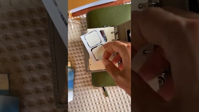 Personalize your pocket size calendars with the HP Sprocket