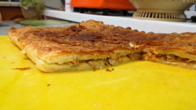 Слоёный пирог с мясом