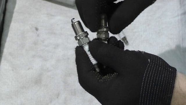 Все что надо знать при замене свечей зажигания. Как заменить свечи зажигания на bmw e38.mp4