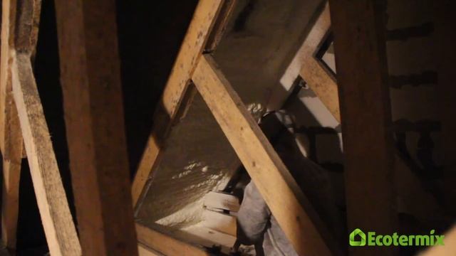 Протечка крыши, демонтаж минваты и нанесение Ecotermix