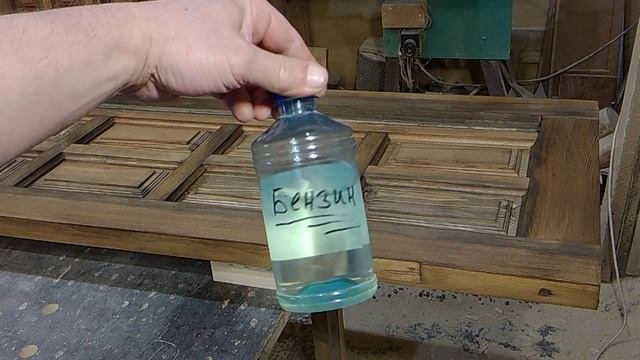 Покраска филенчатых дверей в домашних условиях . Три покраски - две двери .