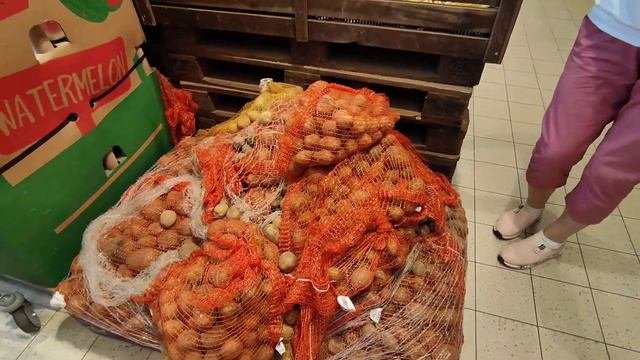 ЦЕНА КАРТОФЕЛЯ ПО 19 ЦЕНТОВ ! В ЕЛГАВЕ МАГАЗИН MAXIMA ПО ДОБЕЛЬСКОМУ ШОССЕ . ДЛЯ ТЕХ КТО НЕ ВЕРИТ
