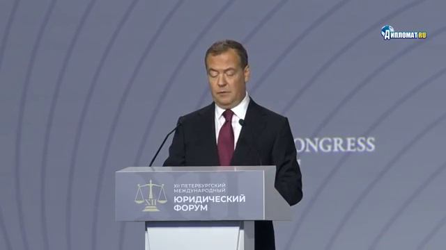 Дмитрий Медведев пригрозил Западу войной в ответ на конфискацию российских активов