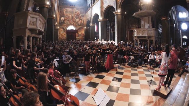 1001 STRINGS OF THE WORLD