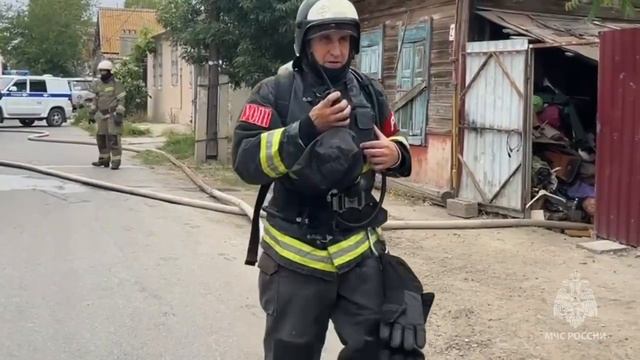 Пожар в нежилом доме в Астрахани.