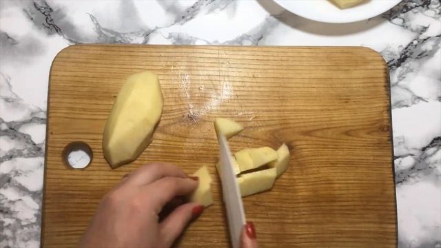 Український щавлевий борщик з фрикадельками.