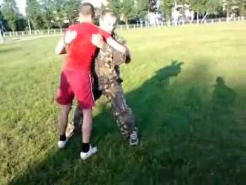 Бросок на основе восьмерки. Нестандартные приёмы борьбы.