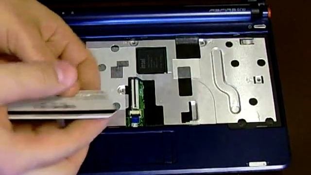 Acer Aspire One Installing 1 Gb Ram 2