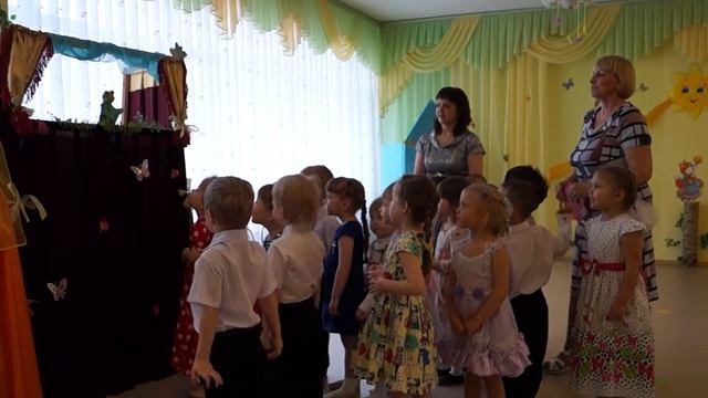 Весенний утренник (младшая группа 21 апреля 2015г.)