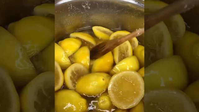 Свежий лимонный сок - в маринады, лимонады и тд.