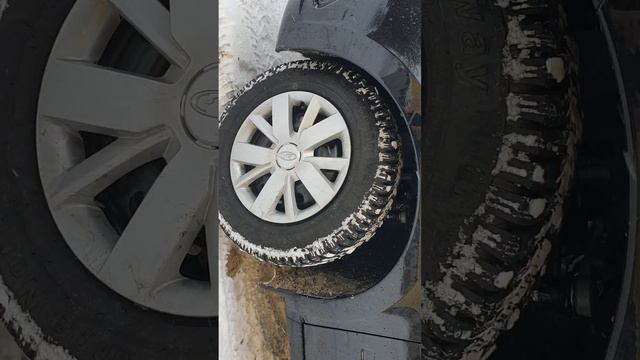 Зимняя шипованная резина 185/70r14 на Лада Гранта лифтбек 2023года. Идеально!