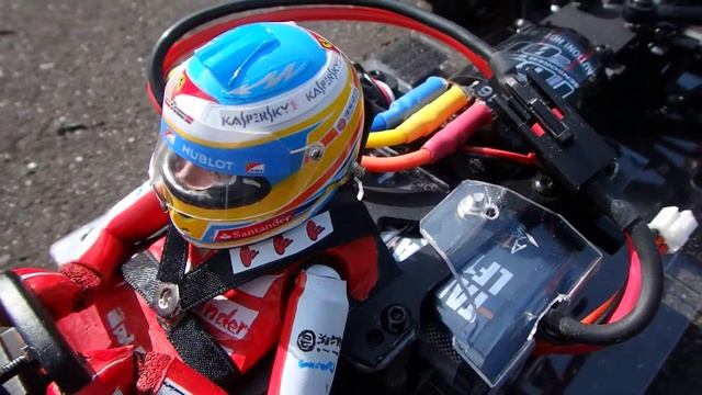 RC F1 004 Ferrari F138 Inside