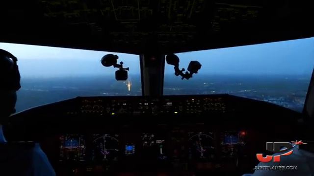 Piloting_EMIRATES_Boeing_777_into_Amsterdam___Cockpit_Views_23062024093708_MPEG-4__360p_.mp4