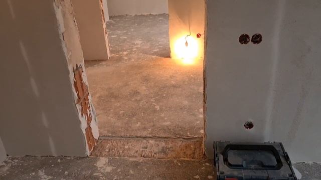 Закончена штукатурка таунхауса по маякам под дальнейшую отделку.
