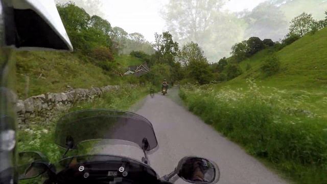 Riding a Honda Deauville 650 in the Manifold Valley, Peak District. Dual Motovlog ft. @LoneWallyUK