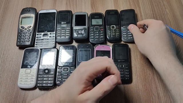 Обзор кнопочных раритетных телефонов с Авито | Что можно купить сегодня на барахолке в РФ?