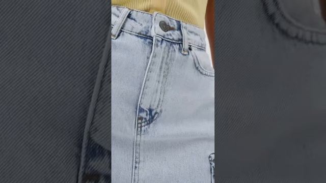 Трендовая прямая джинсовая юбка с разрезом