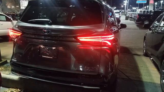 Toyota Sienna Headlights and taillights