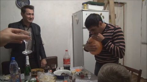 У Марата родилась дочь Веселое видео с праздника