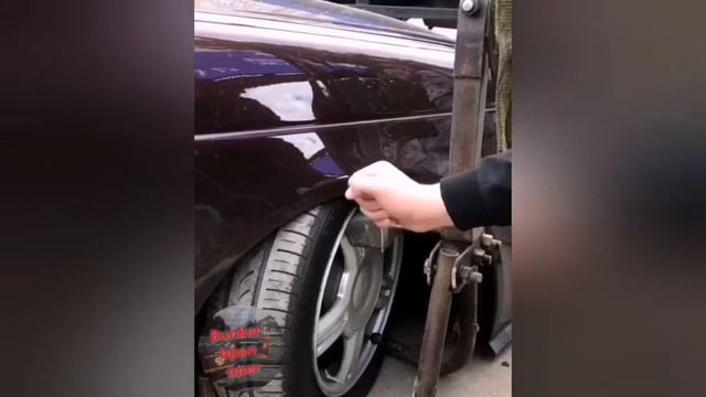 Опера, посадочники, суета на улицах, красивые кадры...