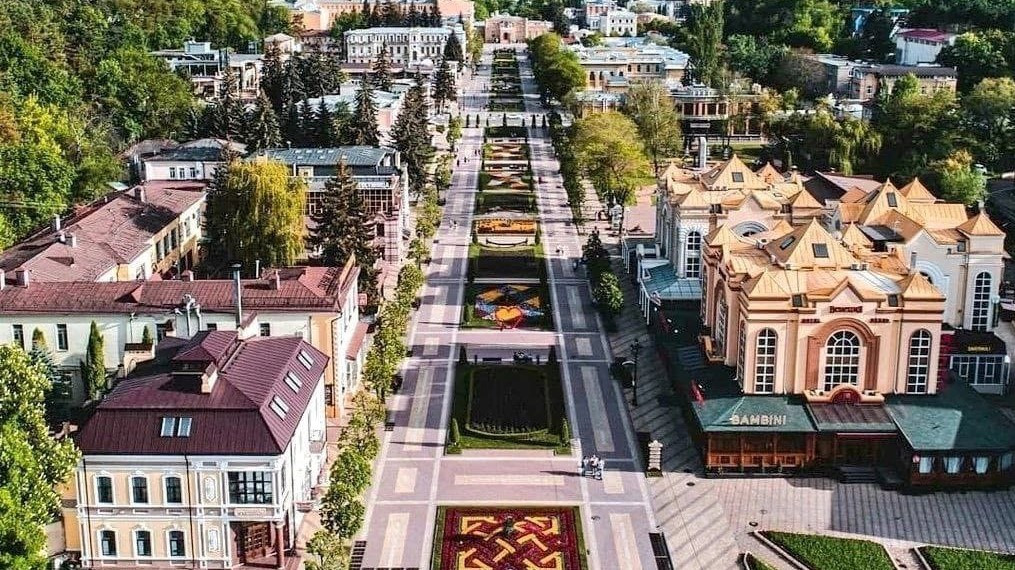 Бульвар Кисловодска признали лучшей торговой улицей России