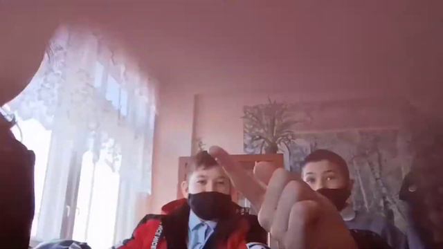 ПЕРВОЕ ВИДЕО НА ЭТОМ КАНАЛЕ/ЧТО ПРОИСХОДИТ У НАС В КЛАССЕ /МОЯ БИОГРАФИЯ