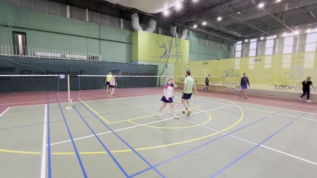 Осенний открытый турнир по бадминтону на базе ЦРДС Зенит. АмерхановЛунина-КорытинЖелезнова2игра