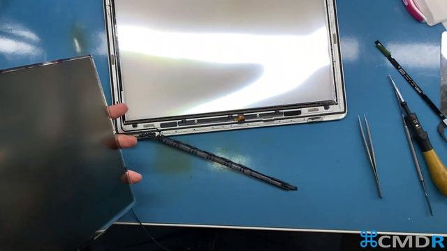 Wymiana matrycy Apple MacBook Air / Display Replacement