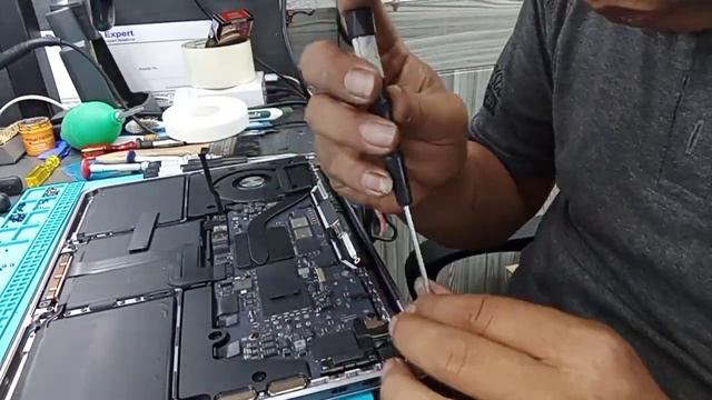 Ganti LCD MacBook pro A2338 || story' #193
