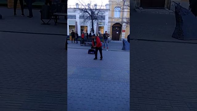 Кировка  Челябинск мужик жеет!!!